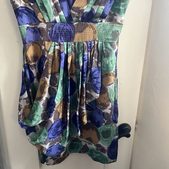 BCBG Silk Multicolor Green Floral Drape Pleated Dress Size 10 - Picture 12 of 14
